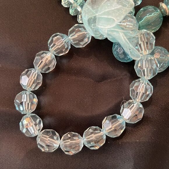 NWT Angelas Designs 3 turquoise colored stretchy bracelets with plastic beads - Picture 8 of 9